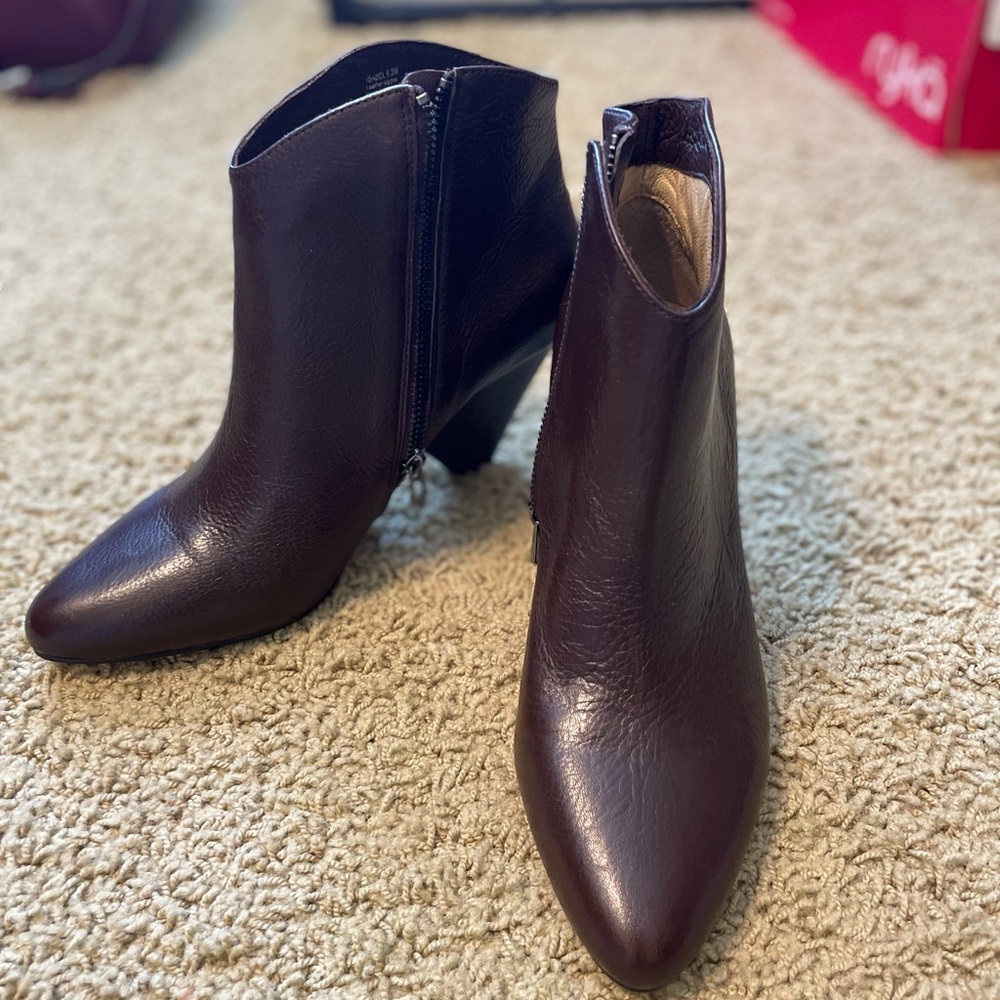 NWOT Botkier leather Isabel Boots